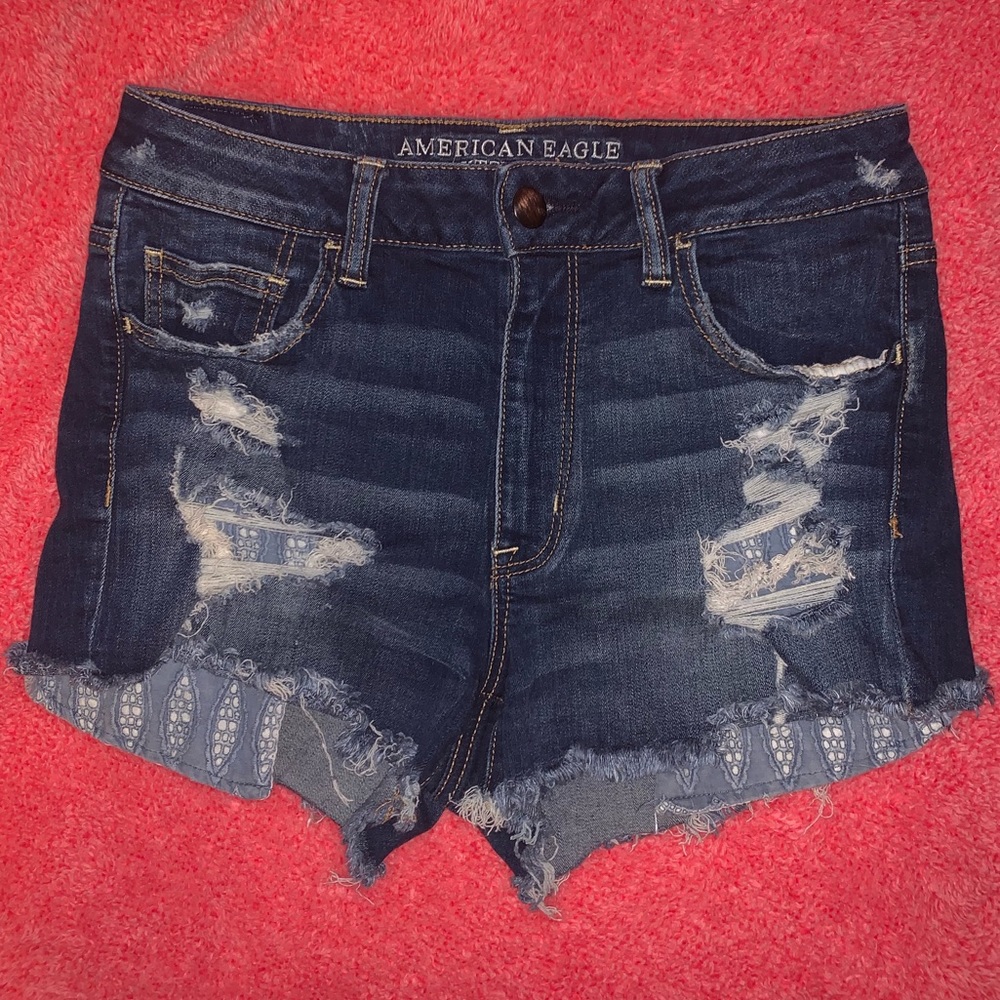 AMERICAN EAGLE HI-RISE SHORTIE SUPER STRETCH DEMIN
